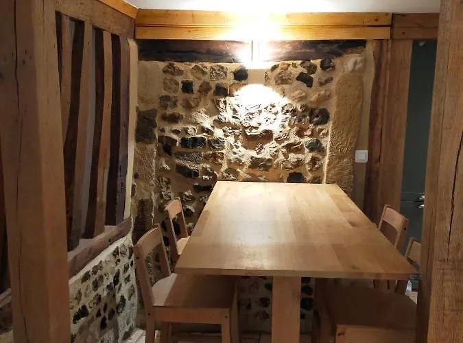 Charme Et Confort A Proximite Du Vieux Bassin Apartment